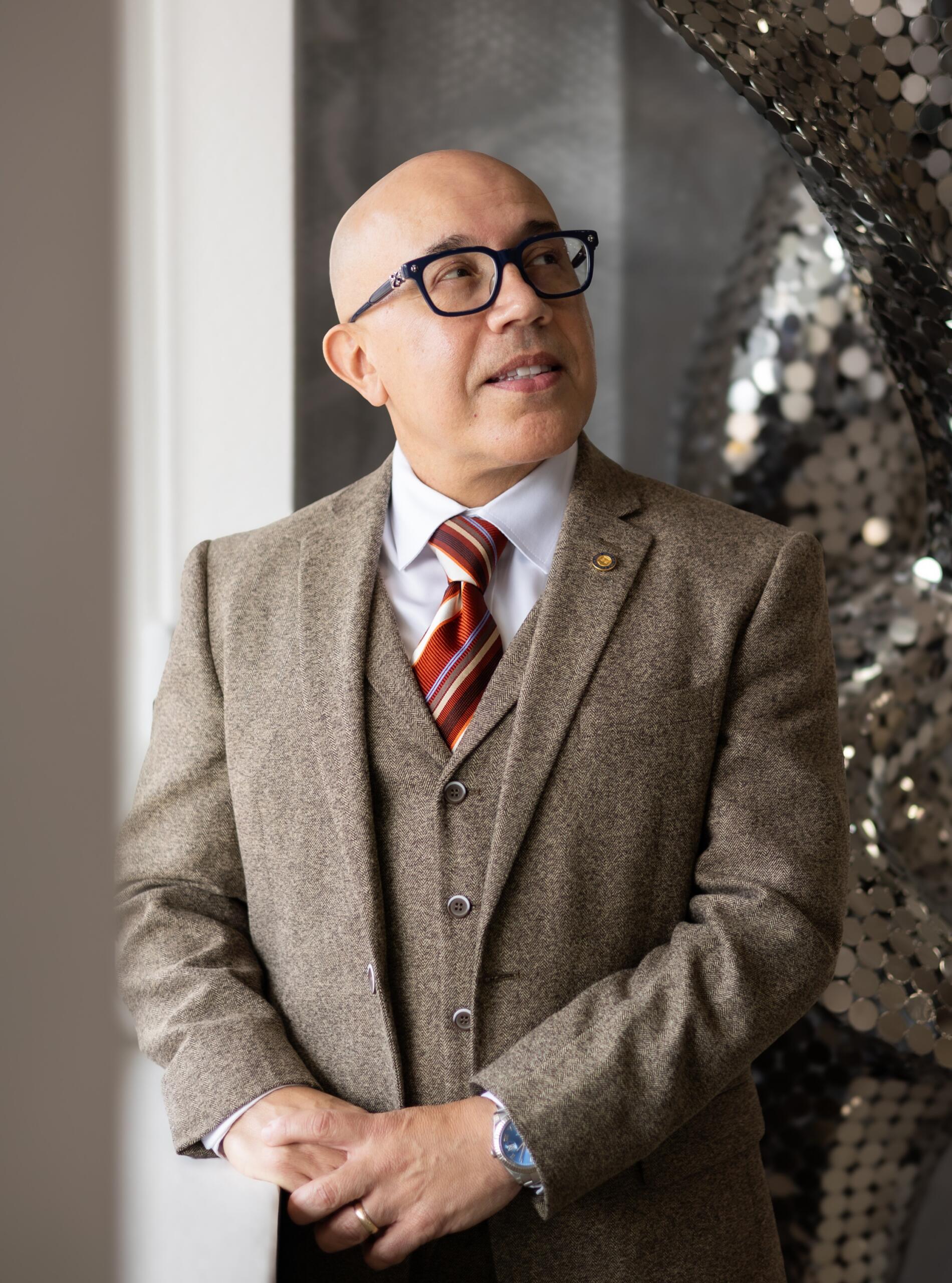 Dr. Carlos Ayala